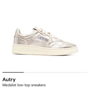 Autry Medalist Low Top Metallic Sneakers